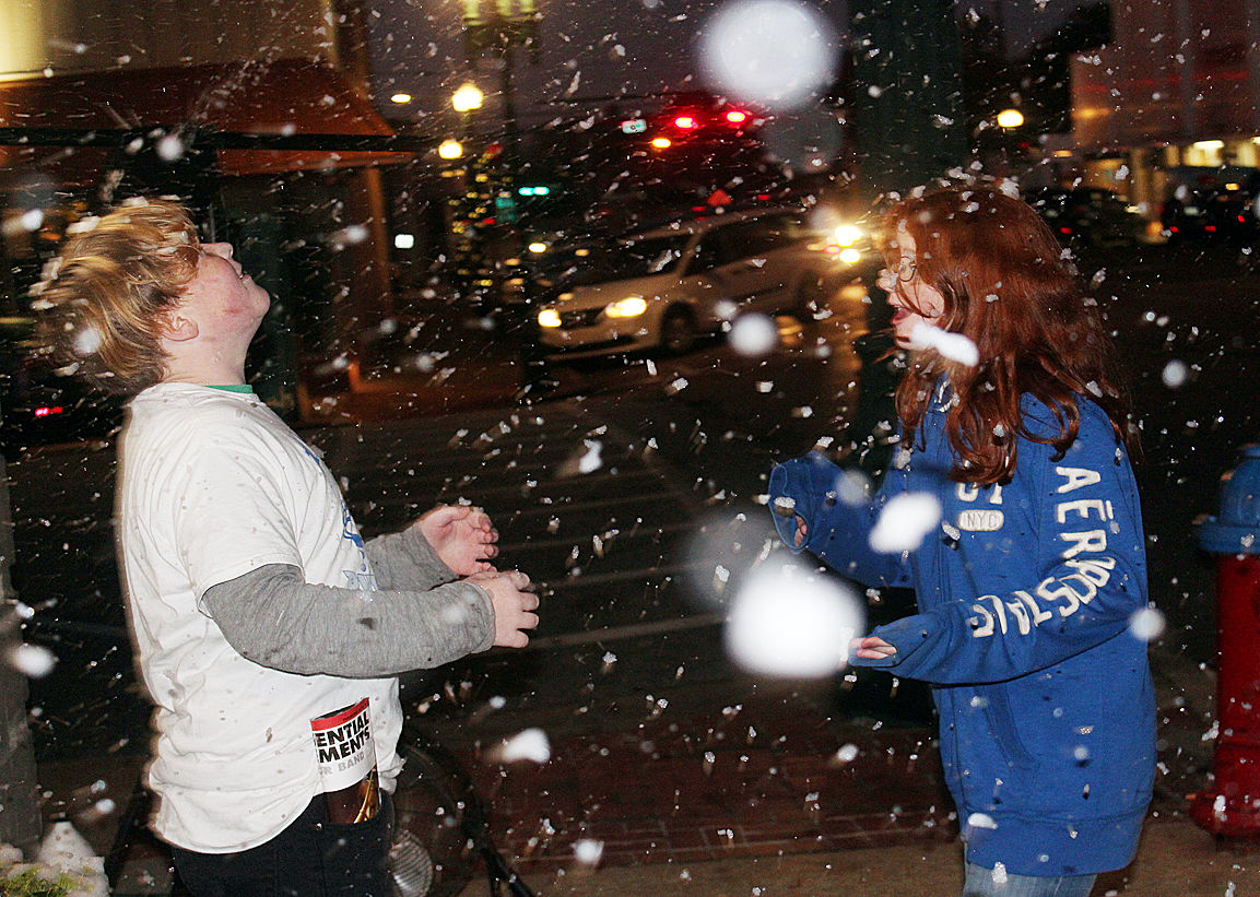 PARIS TN: Dreaming of a white Christmas